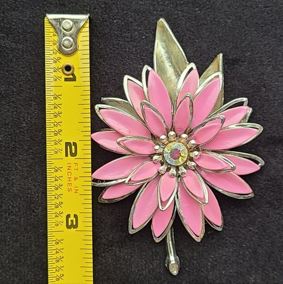 Vintage Enamel Flower Brooch With AB Stone - Picture 4 of 5